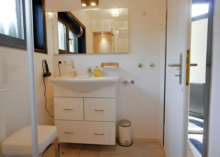 Rossberg In Traumhafter Naturlage Mit Upland-blick! *